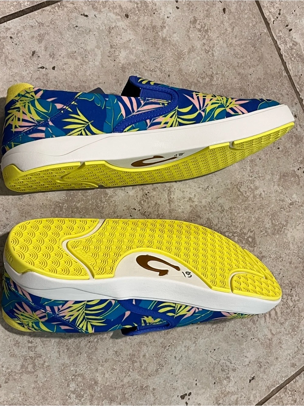 NWT OluKai Lae’Ahi Pa’I Blue Aloha Sneakers Slip On Shoes Hawaiian 10.5 M $120